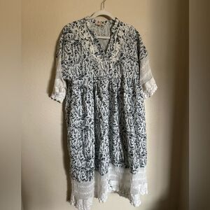 By Timo‎ Floral Boho Embroidered Poplin Midi Dress Sz Medium Crochet Lace Trim